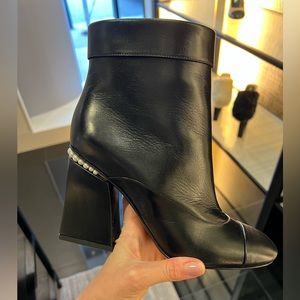 BNIB Full set Sold out chanel boots